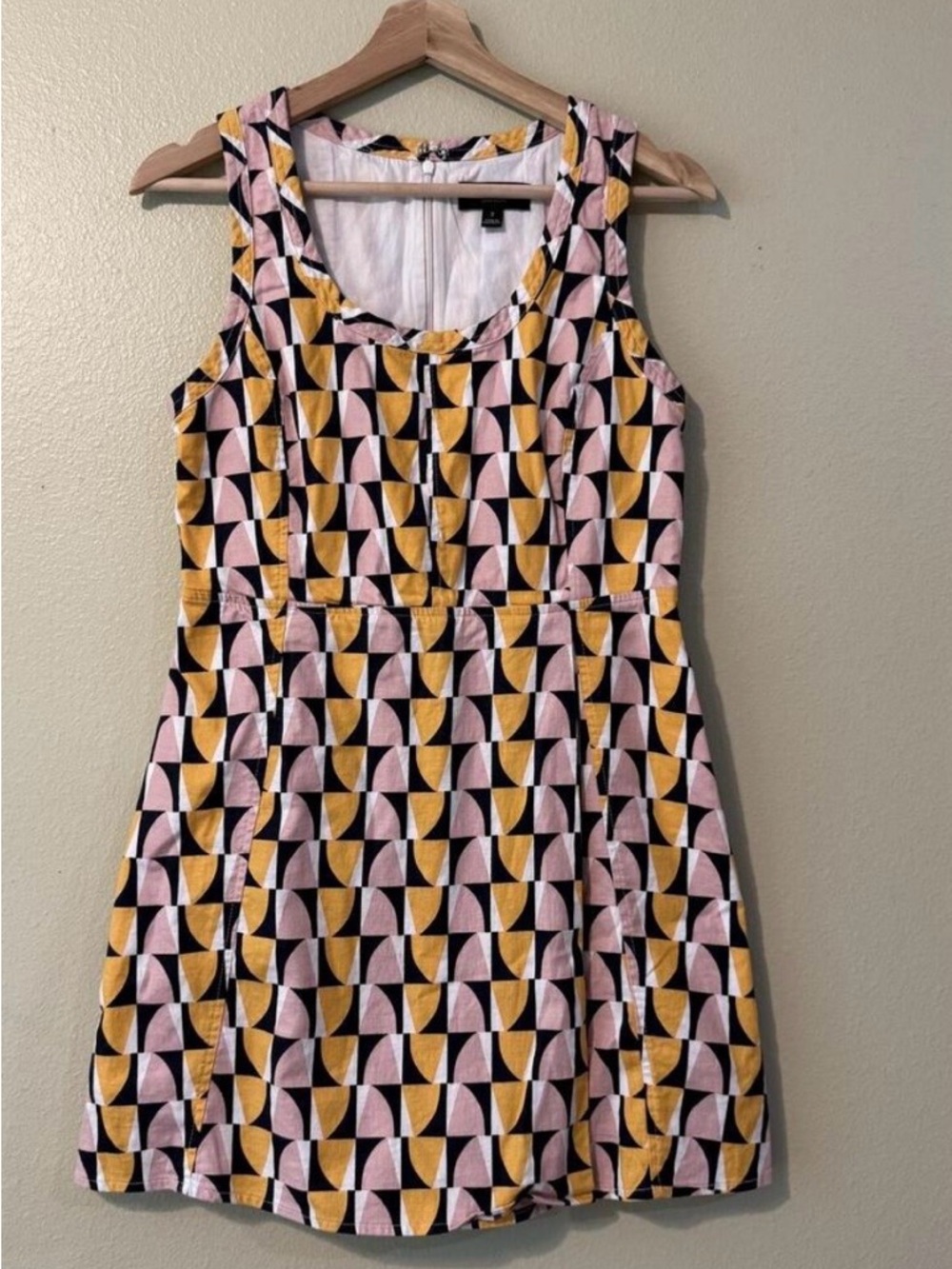 Banana Republic Geometric Mini Dress in Pink, Mustard & Black -size 6